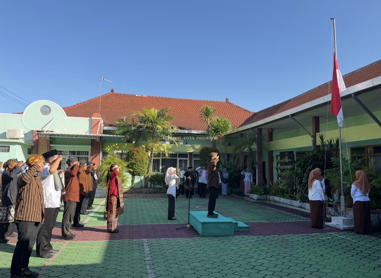 Kemenag Kota Pasuruan Gelar Upacara Hardiknas ke-67 Tahun 2026, Perkuat Semangat Pendidikan Bermutu untuk Semua