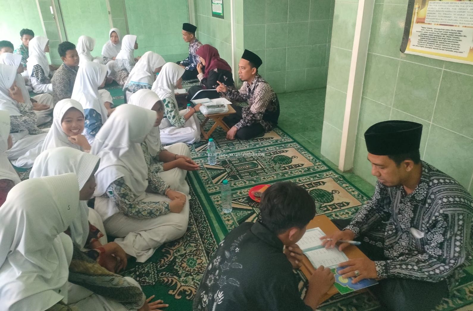 Perdana dan Berkelanjutan: SMPN 2 Kota Pasuruan Awali Program Bimbingan Al-Qur’an Setiap Kamis