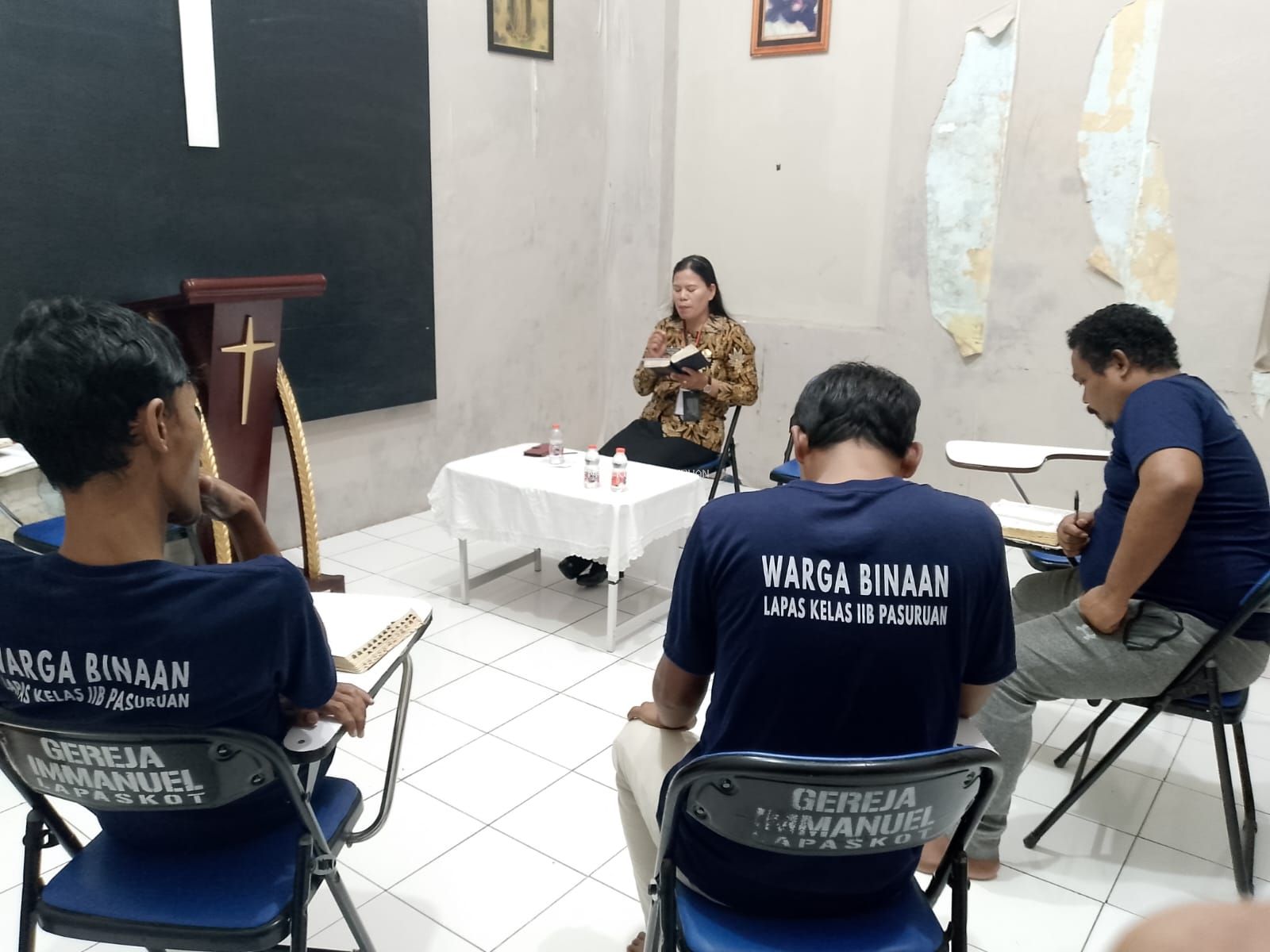     Bangkit dengan Harapan, Penyuluh Agama Kristen Kemenag Kota Pasuruan Kuatkan Mental Warga Binaan