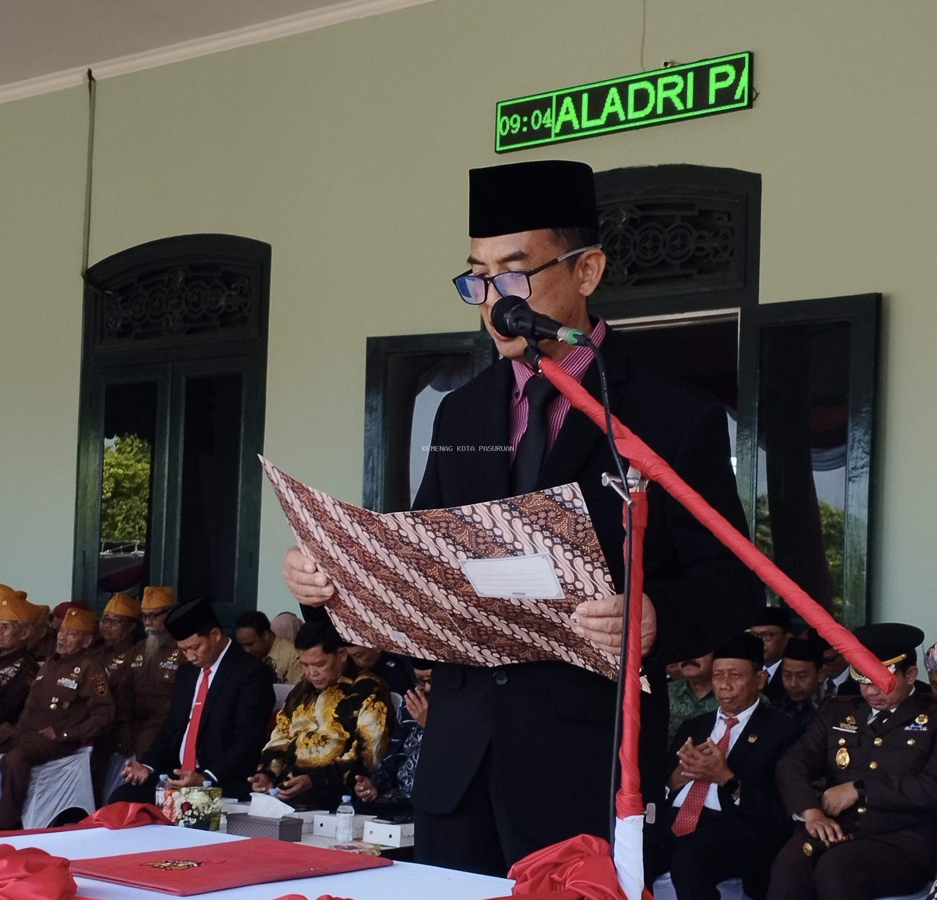Pimpin Doa HUT ke-81 RI, Kepala Kankemenag Kota Pasuruan Panjatkan Harapan untuk Korban Bencana