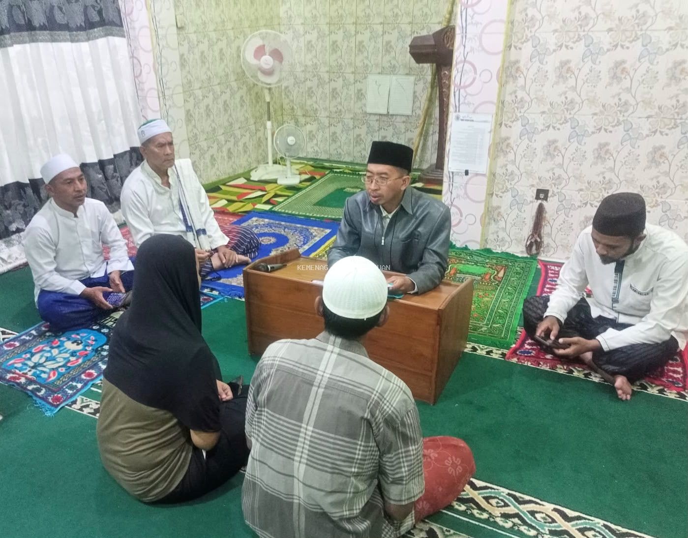 Mantapkan Hati Memeluk Islam, Kemenag Kota Pasuruan Dampingi Eva Ikrarkan Dua Kalimat Syahadat di Masjid An-Nur